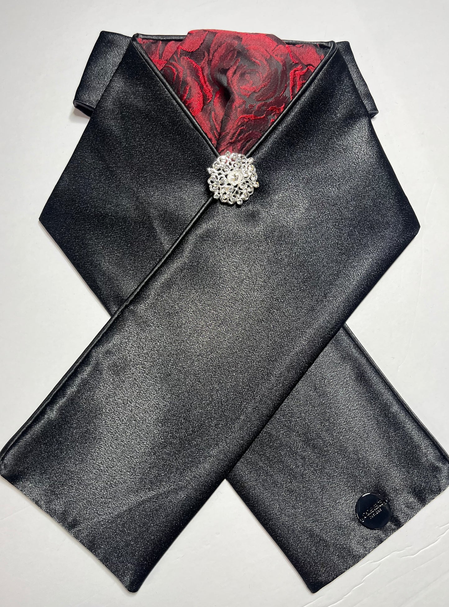 Rose Queen Reverse Dressage Stock Tie