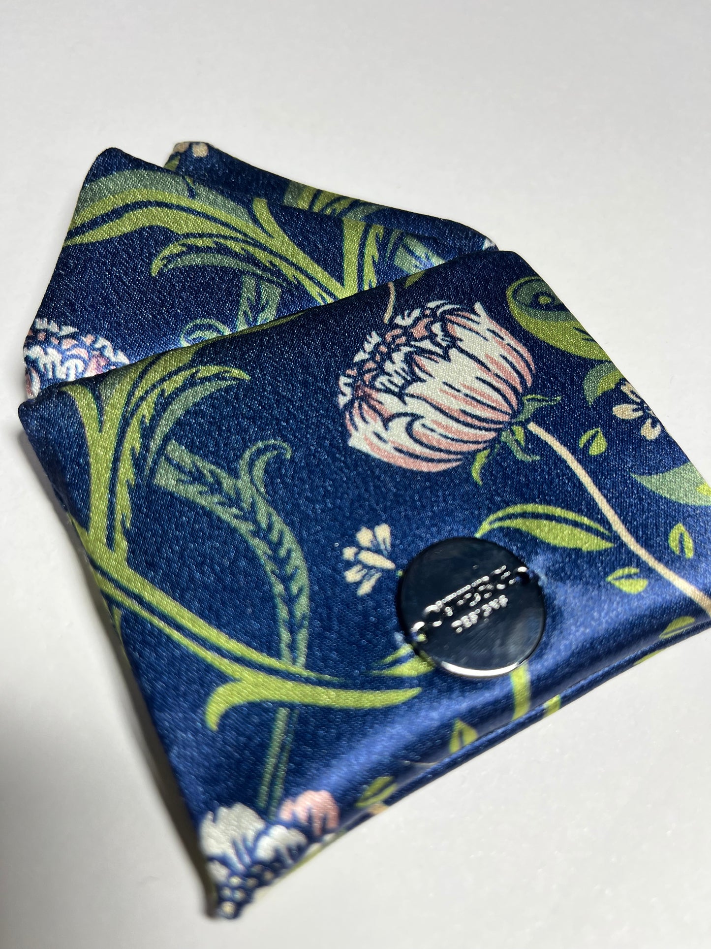 Rose Gold and Navy Dahlia