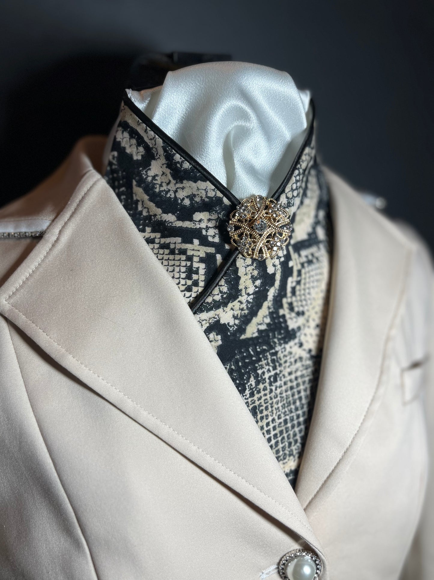 Snakeskin/ Ivory Dressage Stock Tie