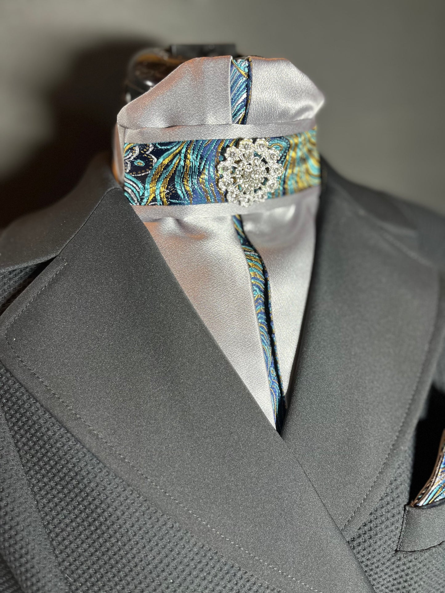 Feather Euro Pleat Dressage Stock Tie