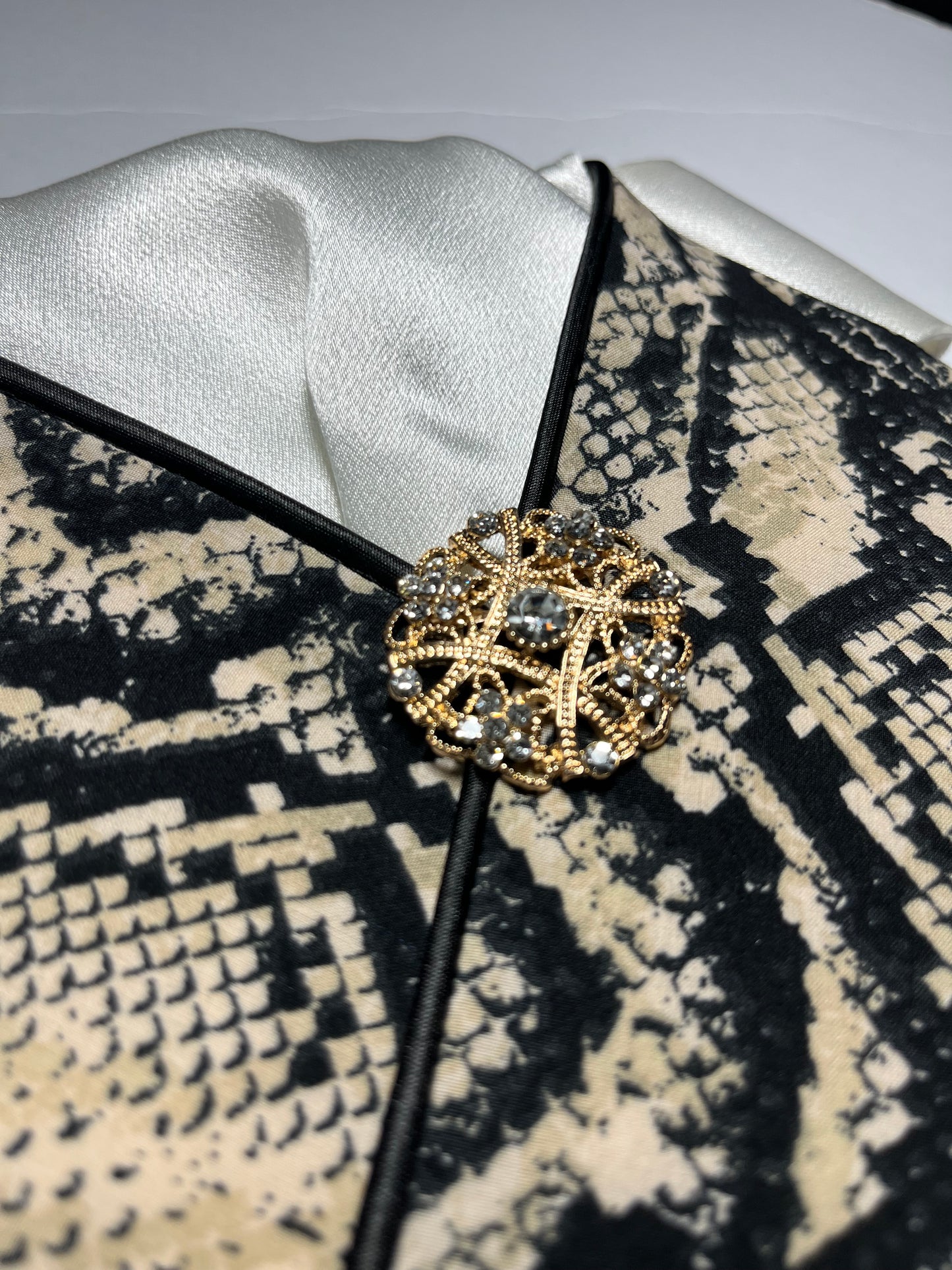 Snakeskin/ Ivory Dressage Stock Tie