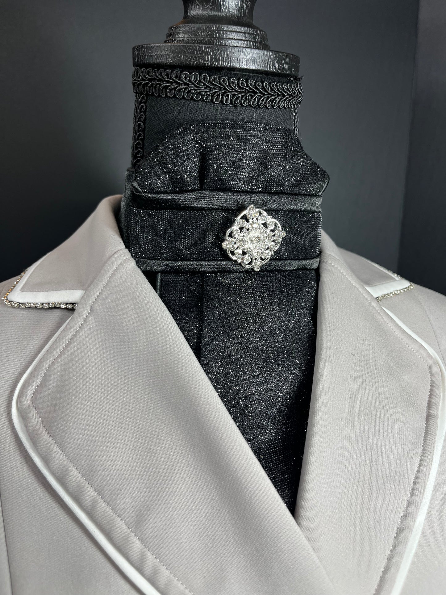 “The Black” Traditional Dressage Stock Tie