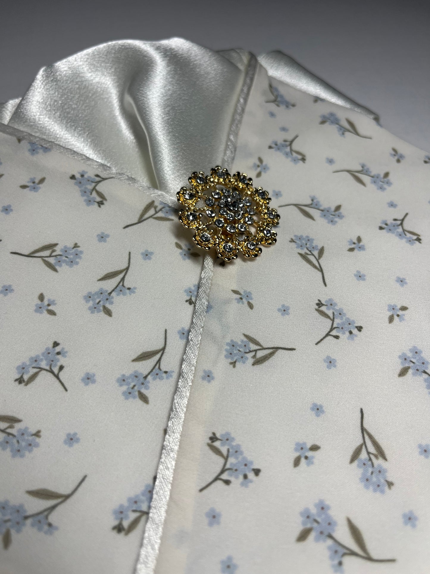Flower Buds Ivory Accent Dressage Stock Tie