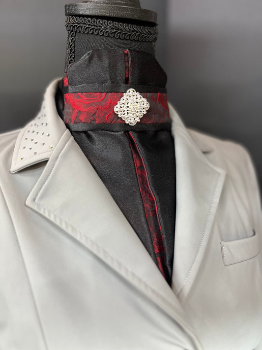 Rose Queen Euro Pleat Dressage Stock Tie