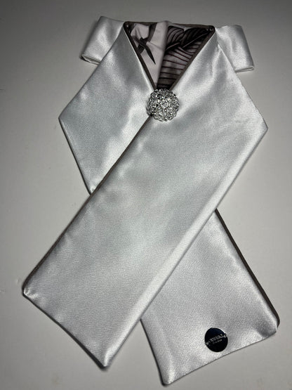The Essential Wellington Dressage Stock Tie