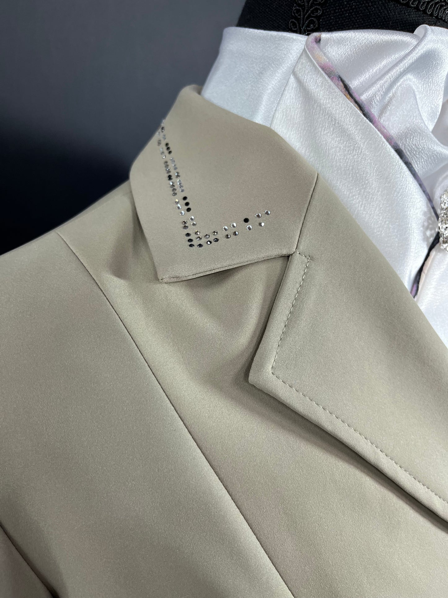 Fair Play Reiko Short Tail Coat Almond Frost