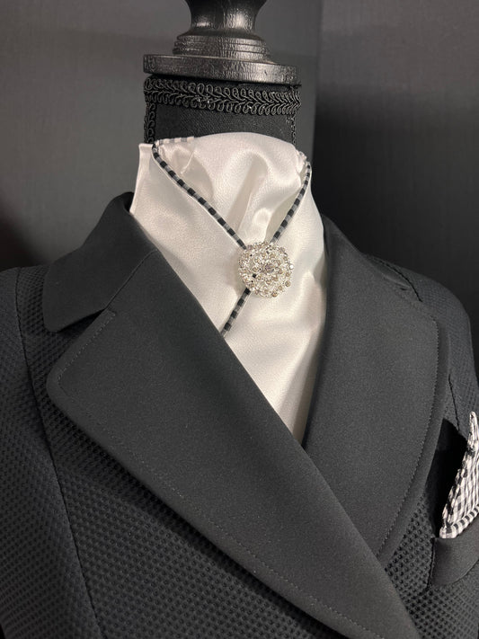 “The Basic” Gingham Dressage Stock Tie