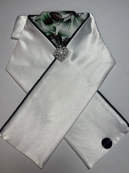 Balsam Reverse Dressage Stock Tie