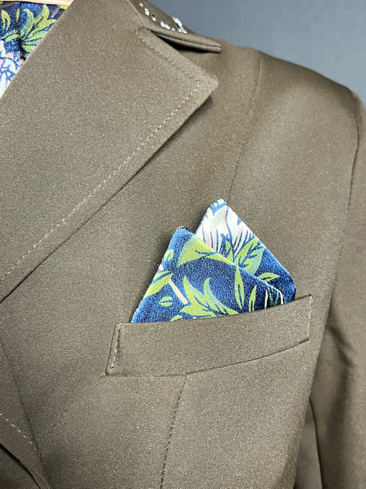 Rose Gold and Navy Dahlia